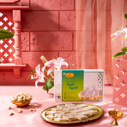Haldiram's Nagpur Kaju Katli 500g | Premium Cashew Barfi Mithai Sweet | Indian Festival Dessert Gift Box | Traditional Dry Fruit Sweet | No Added Preservatives | Vegetarian Sweets for Diwali, Rakhi, Weddings