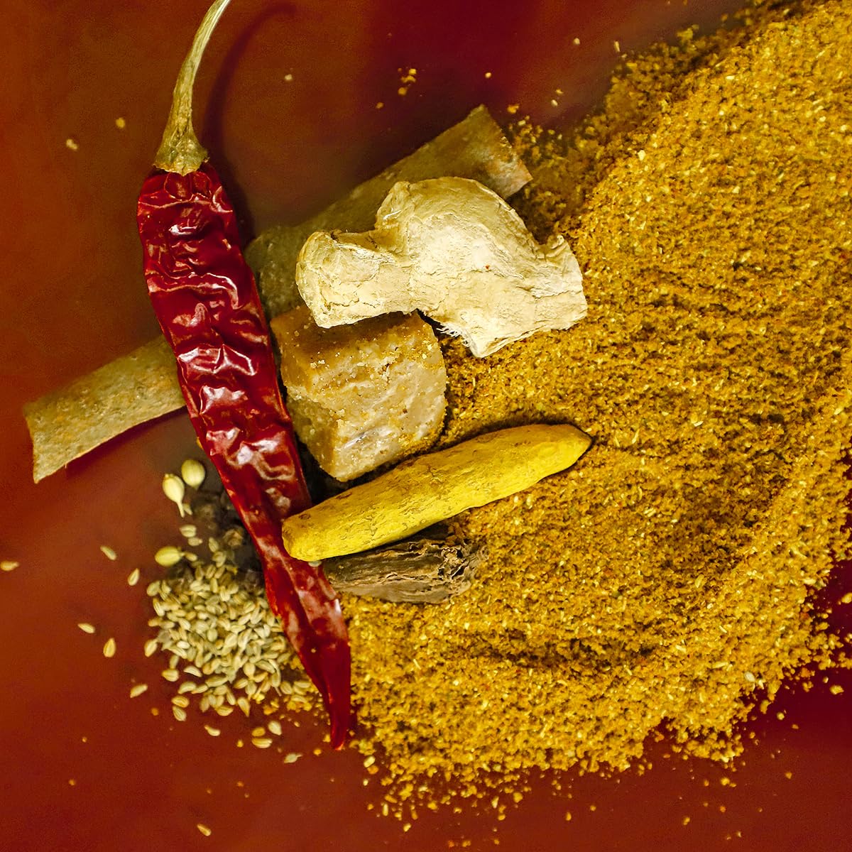 VAAHE Chicken Masala | 17+ Natural Spices | Freshly Ground and Packed | 100% Pure and Natural | Single Origin | Premium Tin Box (70 gm)