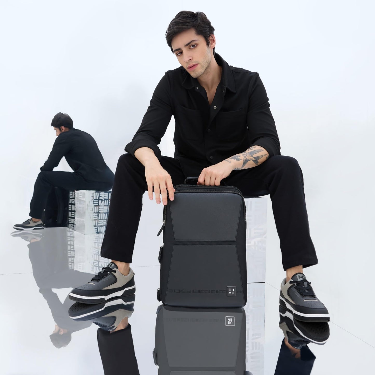 EUME Omega 24L Backpack Bag For Man, Charcoal Black | 3 Large Compartme- image 2