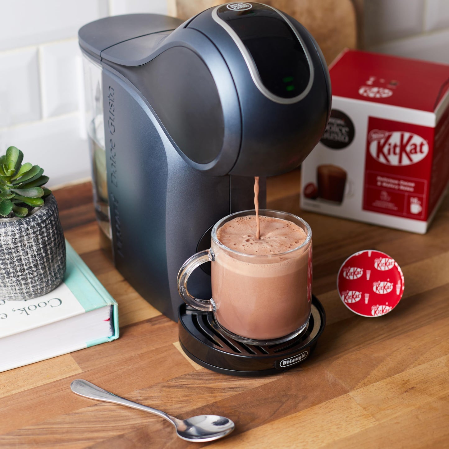 KitKat Dolce Gusto KitKat Hot Chocolate Pods 256g Box By COUGAR – Compatible with Dolce Gusto Machines | 16 Capsules | Creamy Cocoa Drink with Signature KitKat Flavour | Rich, Smooth & Velvety Texture | Perfect for Home, Office & Chocolate Lovers – (Impor