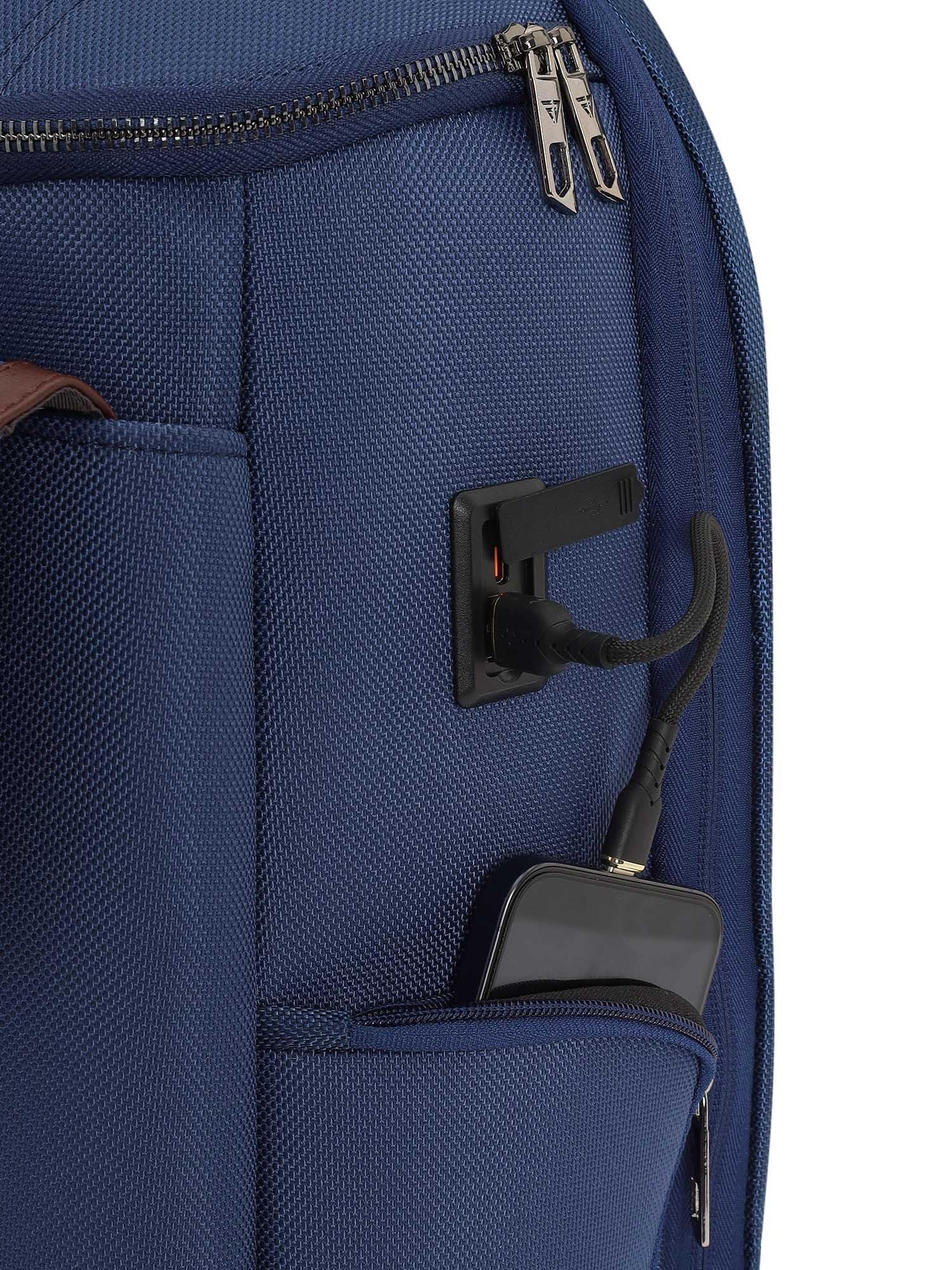 FUR JADEN The Navigator Smart Tech 15.6 Inch Structured Laptop Backpack- image 5