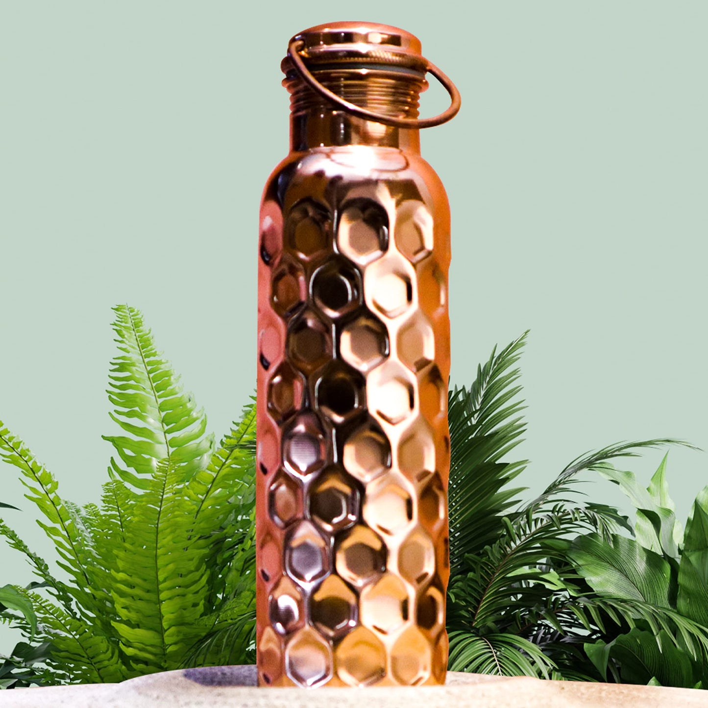 Pure Copper Water Bottle - Leak Proof Joint Less Indian Ayurveda Health Benefit Water Drinking Carafe - Diamond Finish - 950 ML