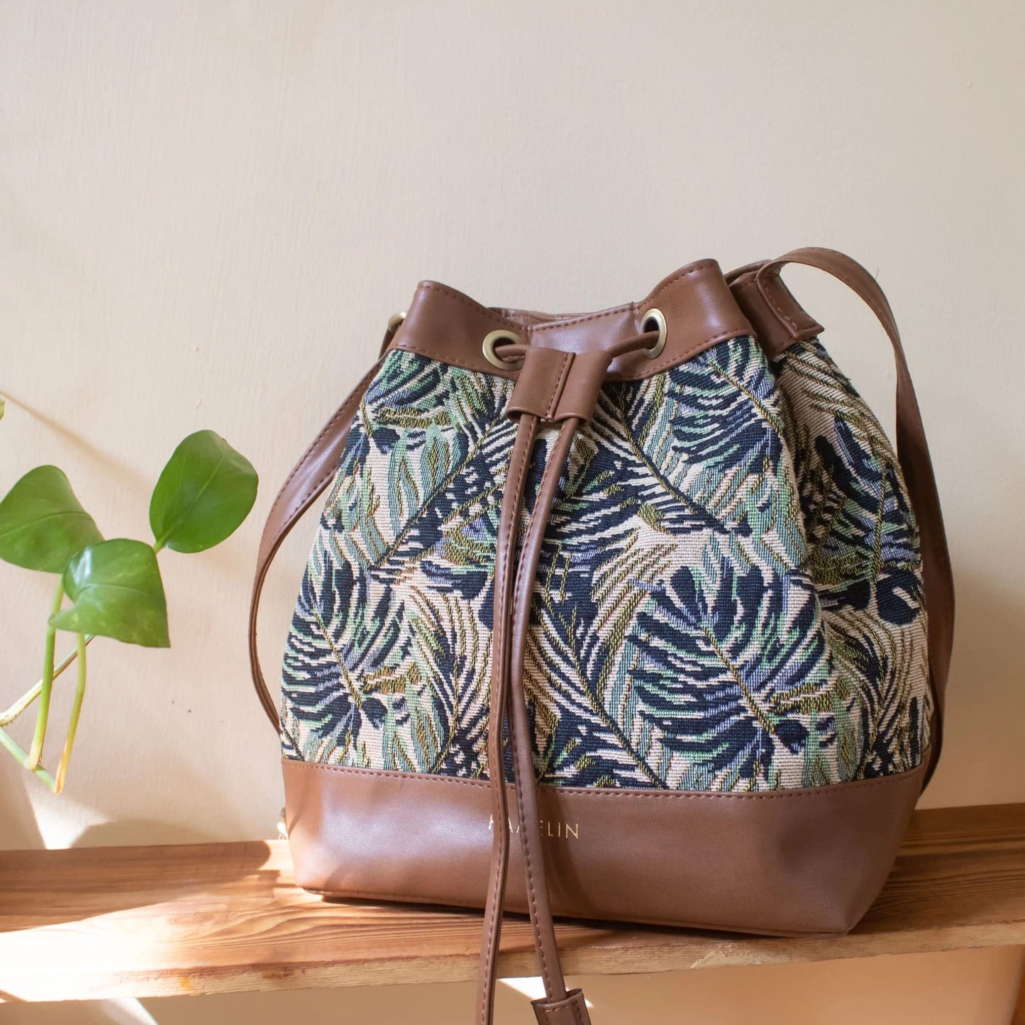 HAMELIN Women's Vegan Leather Bucket Bag | Handcrafted Sling Bag, Big Casual Bag | Stylish Travel Purse Handbag | Designer bag | Bags for Girls, Women | Casual Purse (Green)