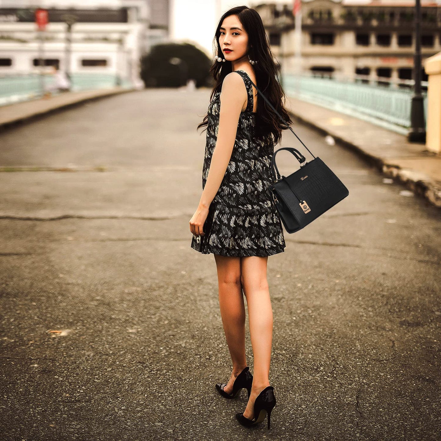 EXOTIC formal hand bag for women (Black)