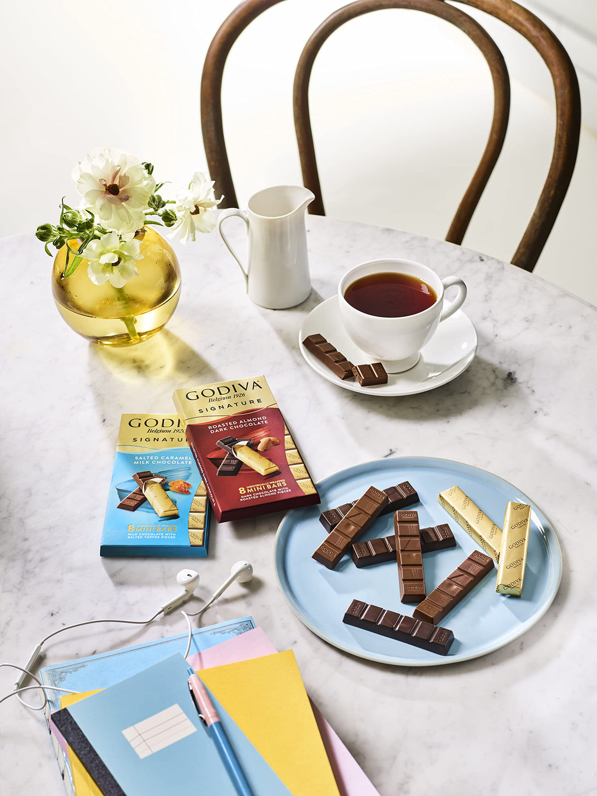 GODIVA Signature Salted Caramel Milk Chocolate Mini Bars 90g With Free Flavourito Kunafa Pistachio Chocolate Bar, 20g By Decadent Foods (Imported Turkey)