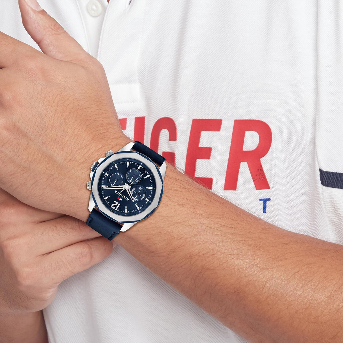 Tommy Hilfiger Analog Navy Dial Leather Strap Watch for Men