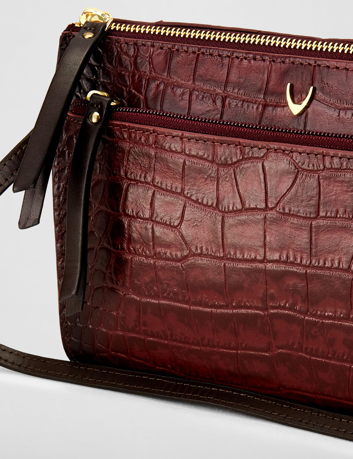Hidesign Women Sling Bag (Red)