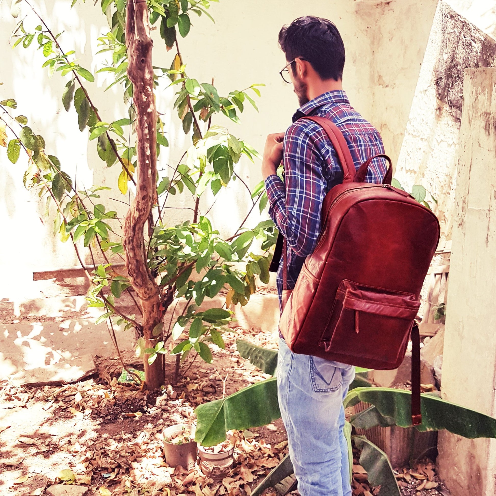 18" Brown Leather Backpack Vintage Rucksack Laptop Bag Water Resistant- image 3
