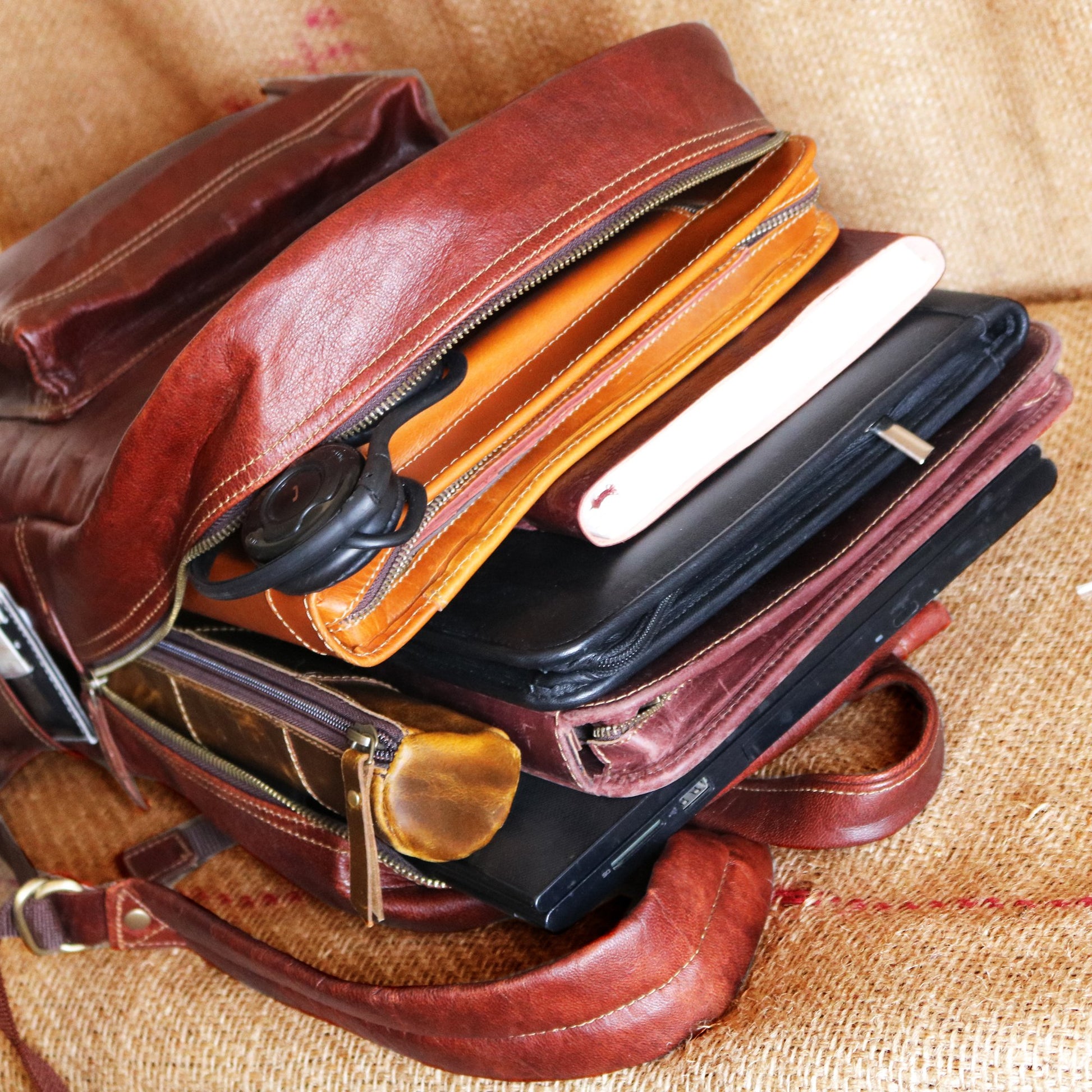 18" Brown Leather Backpack Vintage Rucksack Laptop Bag Water Resistant- image 2