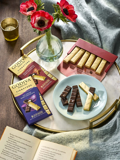 GODIVA Signature Salted Caramel Milk Chocolate Mini Bars 90g With Free Flavourito Kunafa Pistachio Chocolate Bar, 20g By Decadent Foods (Imported Turkey)