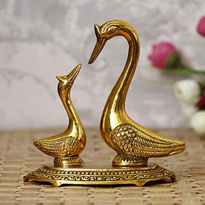 Golden Metal Loving Swan Couple Showpieces, Love Birds Statues